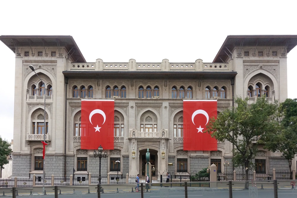 CEO of Türkiye’s top bank says capital boost to help it drive economy in 2023