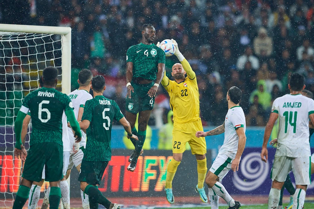 Arabian Gulf Cup hosts Iraq sink Saudi Arabia 2-0