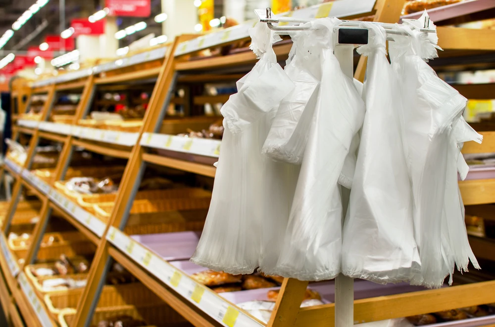 UAE to ban single-use plastic shopping bags starting in 2024