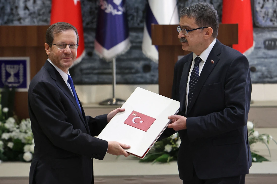 Israeli president invites Turkiye’s Erdogan to visit, receives envoy
