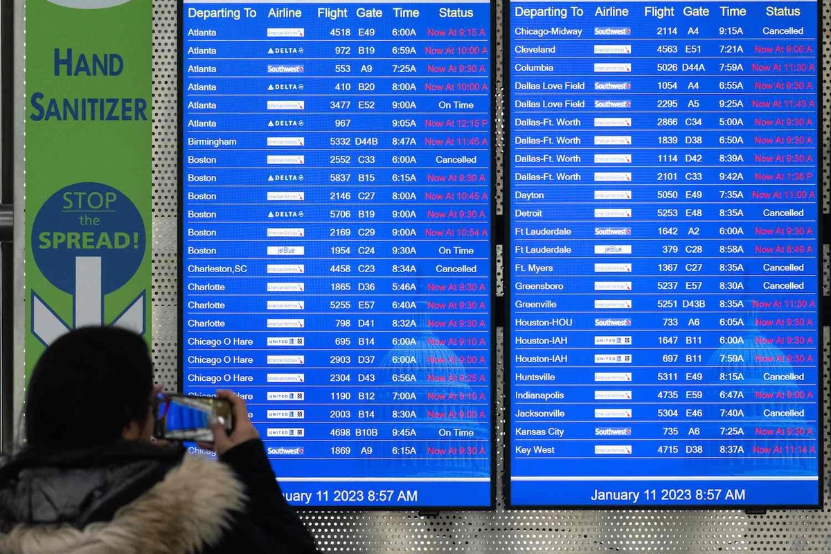 US airports rumble back to life after FAA computer outage