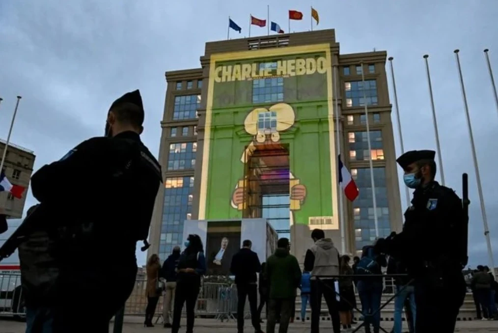 Iran warns Charlie Hebdo magazine of similar fate to Salman Rushdie