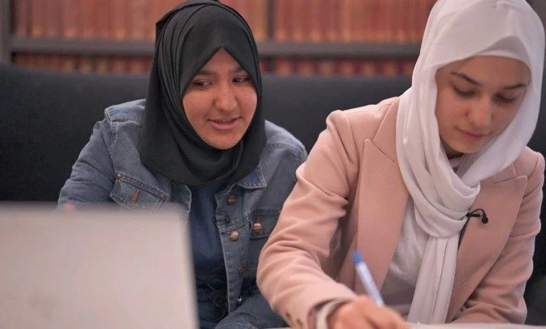 Najma and Marzia, both 15, had to leave their London school. (BBC)