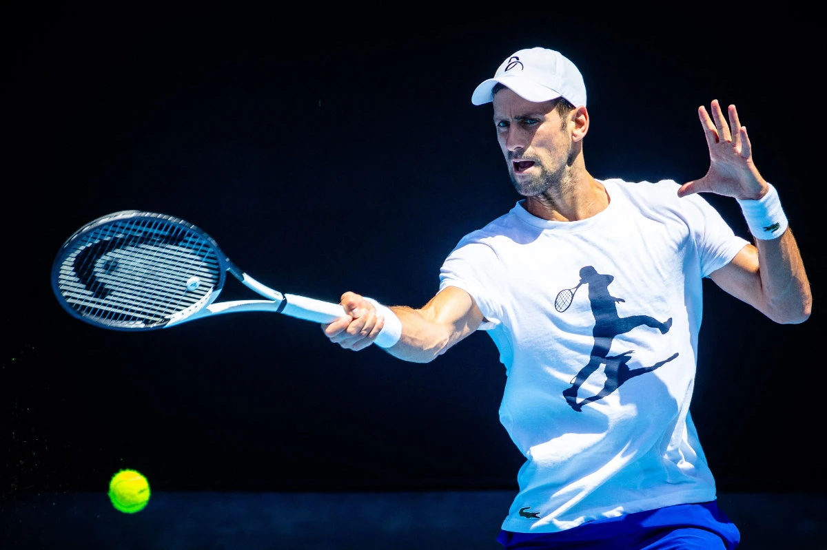 Djokovic receives warm welcome in Melbourne return