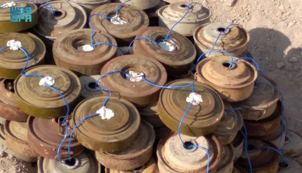 KSRelief’s Masam project during the second week of 203 cleared 1,207 mines planted by the Houthi militia across Yemen. (SPA)