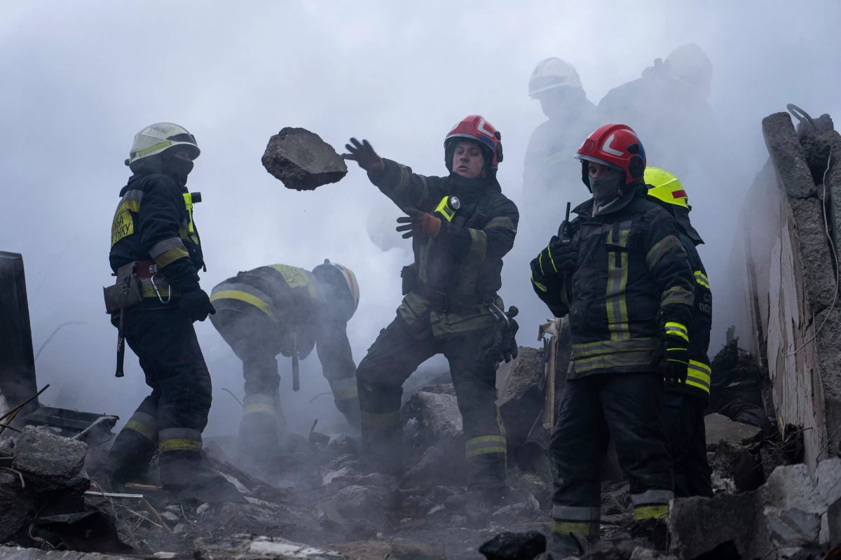 Zelensky warns Russian people over their ‘cowardly silence’ as Putin claims battlefield success