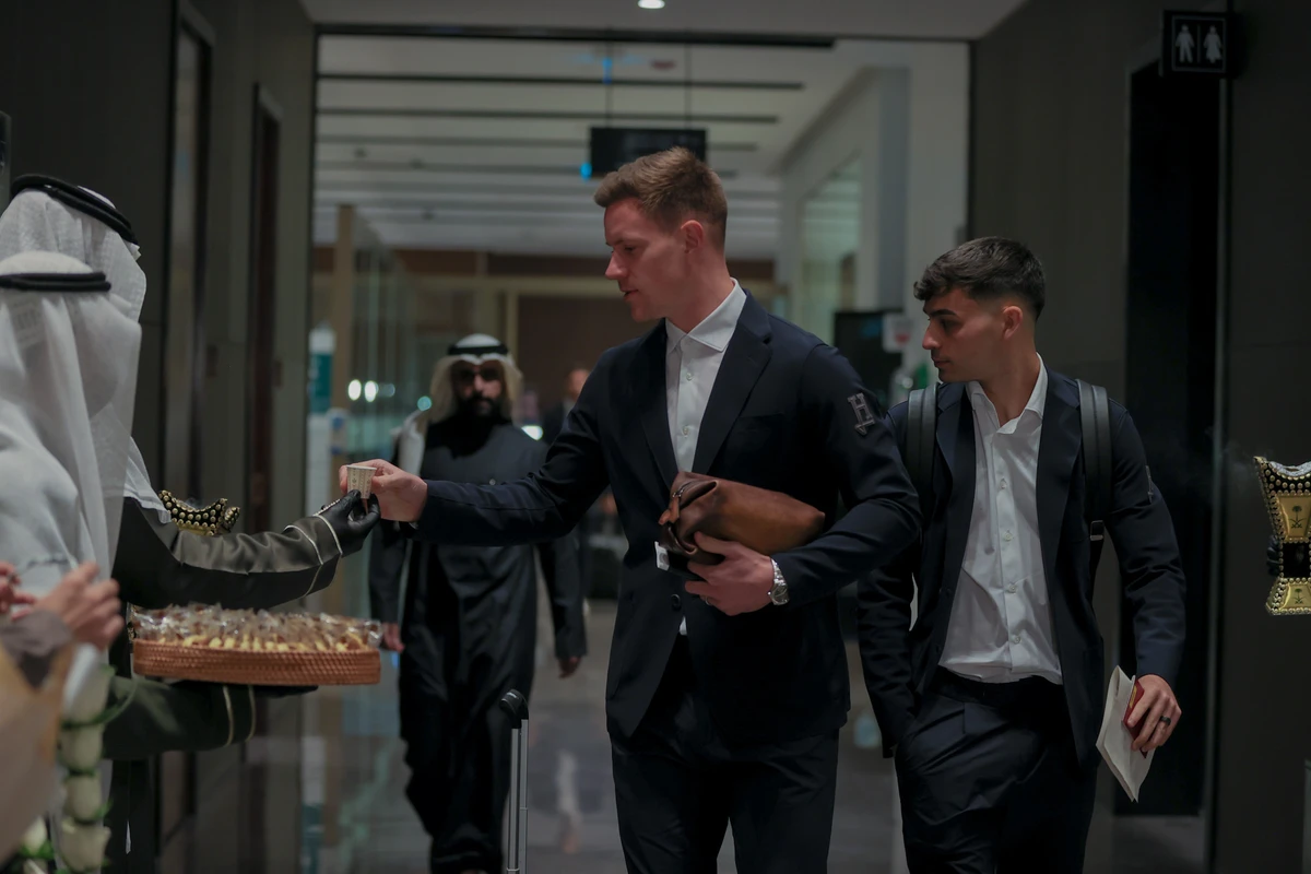 Barcelona players order Saudi food on diet cheat day