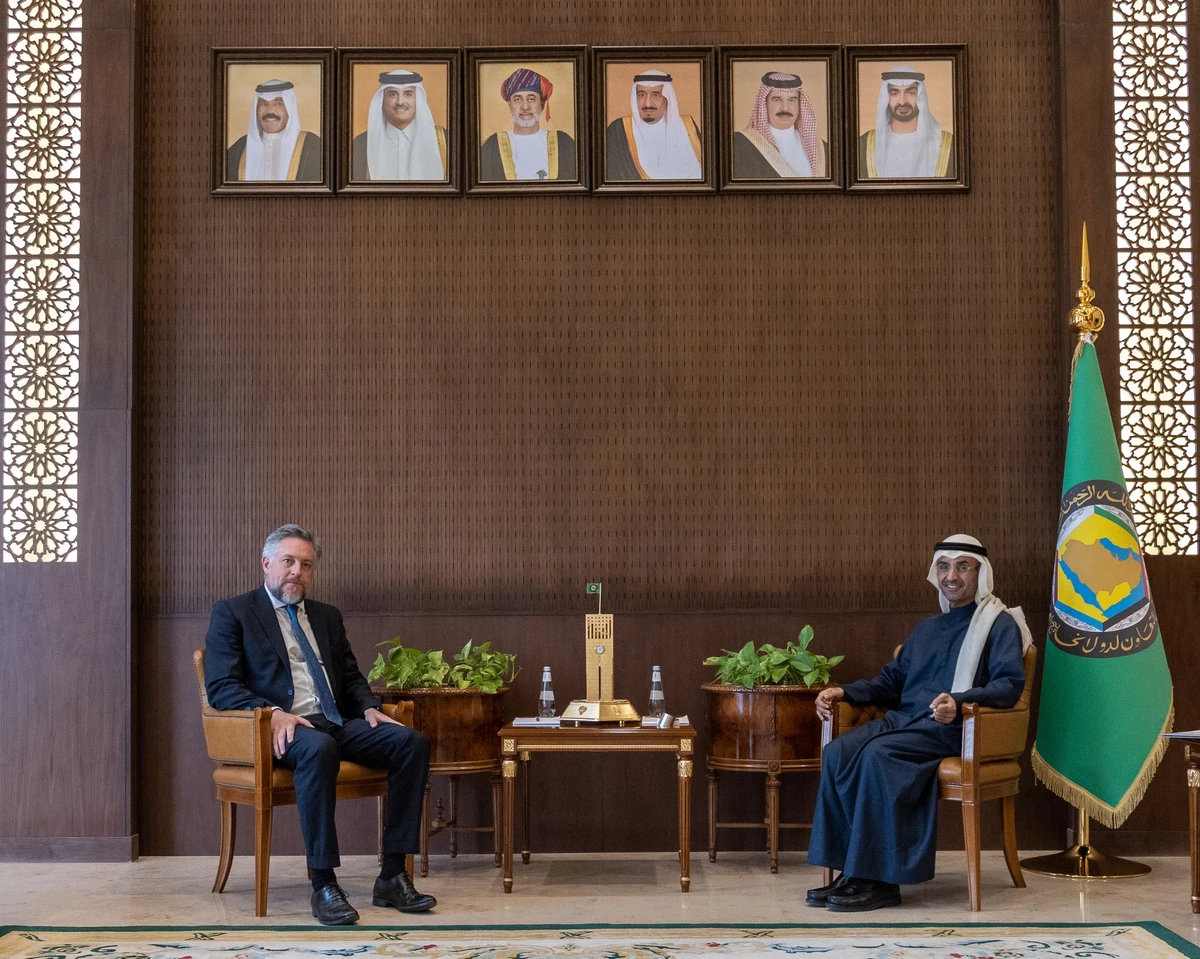 GCC Secretary-General met with EU Ambassador to Saudi Arabia. (Twitter/@GCCSG)