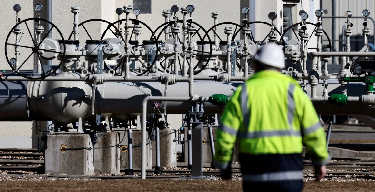 Germany’s storage facilities were 90.47 percent full, data from the Federal Network Agency showed on Monday, thanks to mild temperatures and energy savings. Reuters/File
