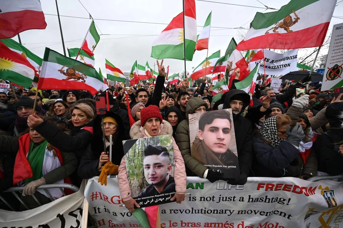 France: March, Eiffel Tower display to back Iran’s activists