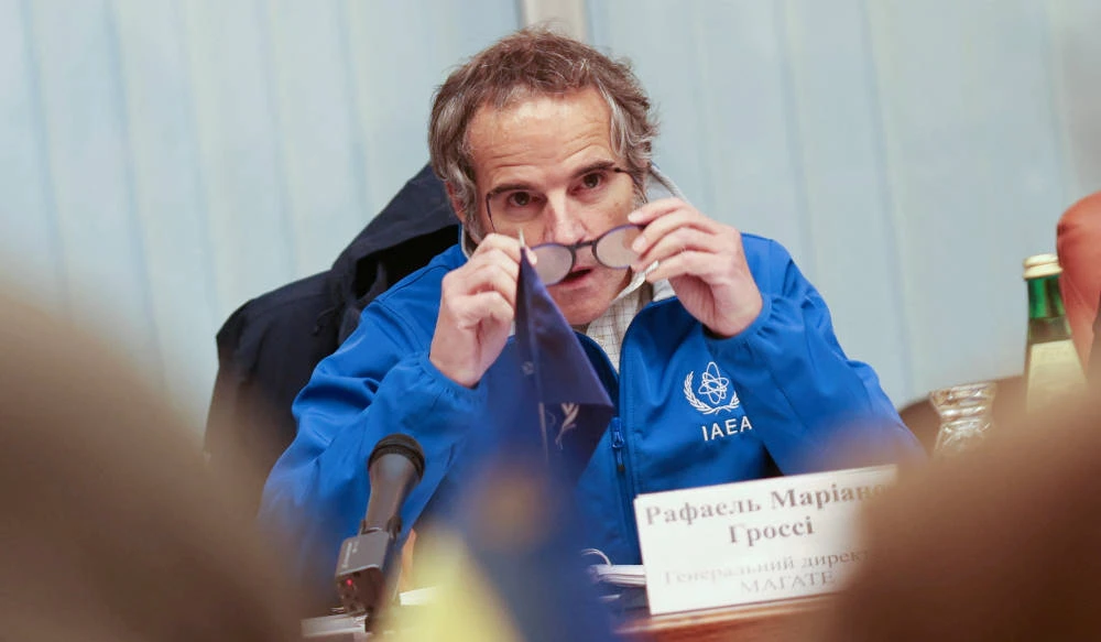 Director General of the International Atomic Energy Agency (IAEA), Rafael Mariano Grossi speaks next to Ukrainian Energy Minister German Galushchenko (not pictured) during a meeting at the South Ukraine Nuclear Power Plant, amid Russia's invasion of Ukraine, near Yuzhnoukrainsk, Ukraine January 16, 2023. (REUTERS)