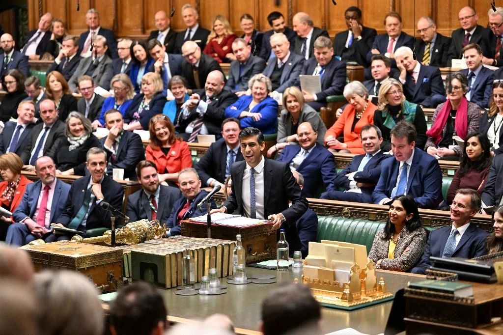 Tech bosses could face jail after UK govt backs down over online harm