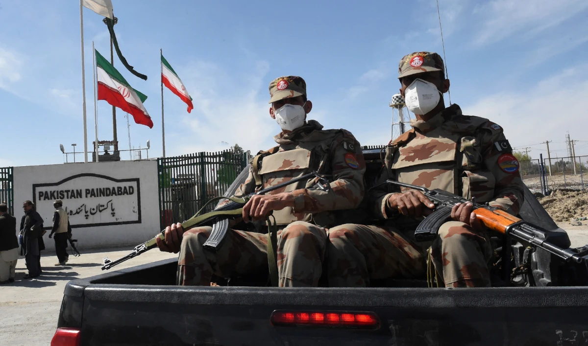 Pakistani soldiers patrol near the Pakistan-Iran border in Taftan on February 25, 2020. (AFP/File)