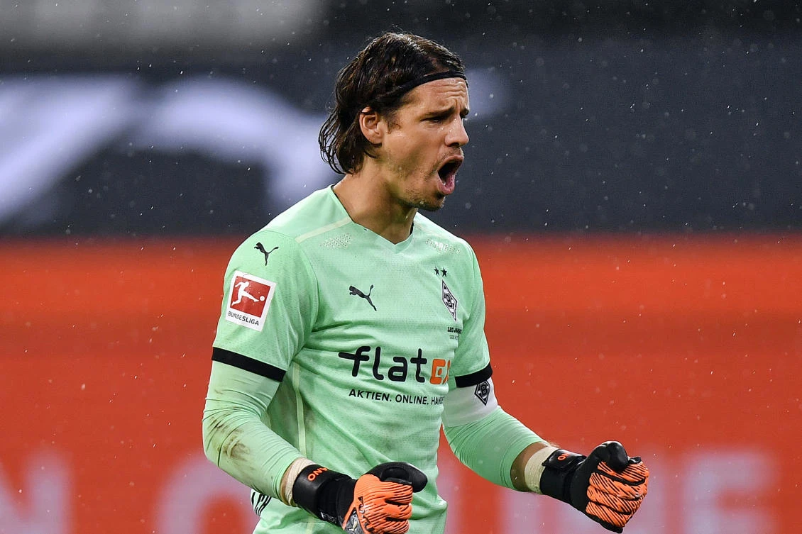 Bayern signs Yann Sommer from Gladbach as Neuer replacement