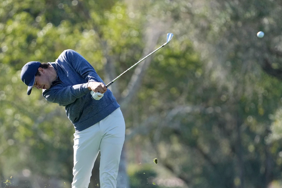 Rookie Thompson soars to American Express lead with two eagles