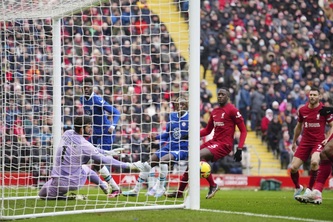 Klopp sees small steps of Liverpool progress in Chelsea stalemate