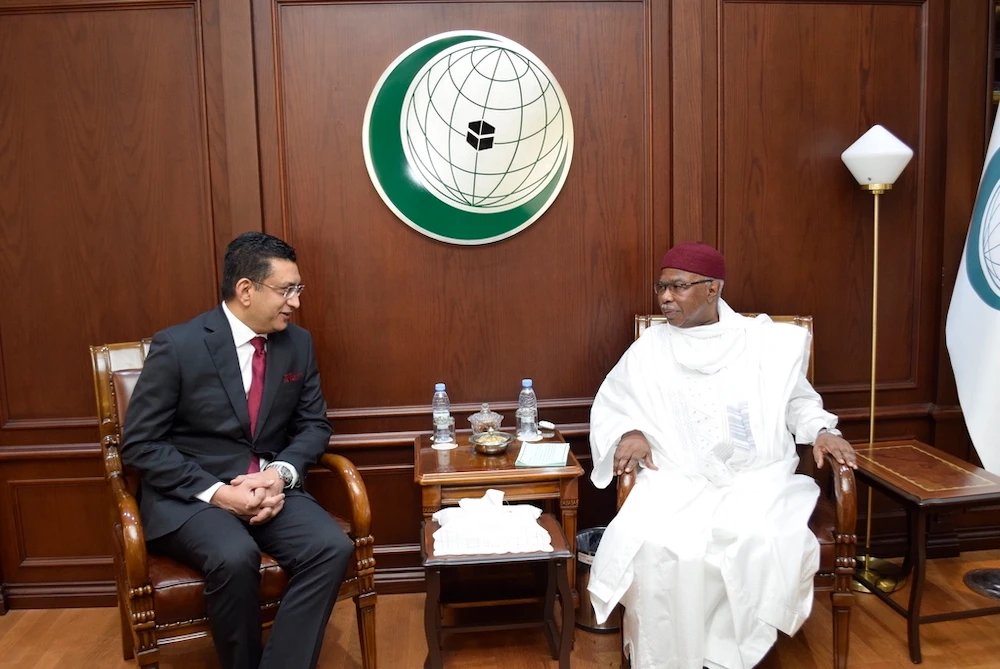 Sri Lankan Foreign Minister Ali Sabry meets Organization of Islamic Cooperation secretary-general Hissein Brahim Taha in Jeddah on Jan. 24, 2023. (OIC)