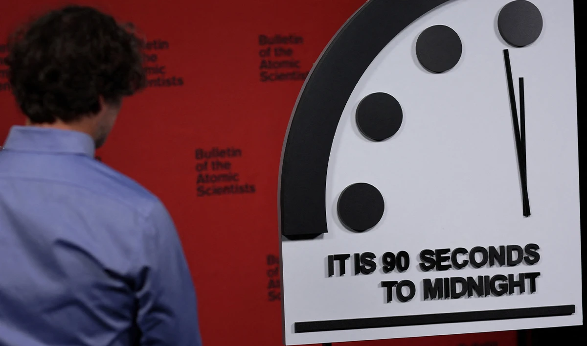 'Doomsday Clock' moves to 90 seconds to midnight as nuclear threat rises