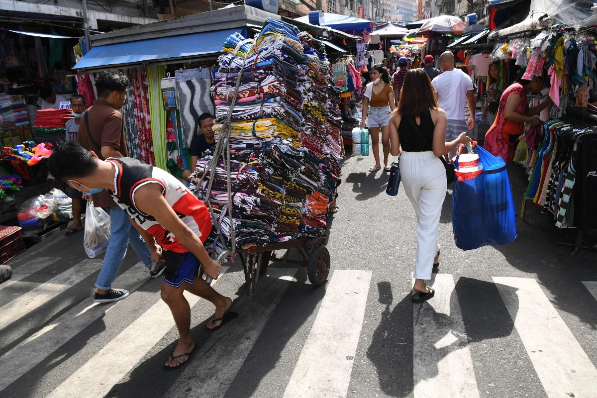 The Philippines’ economic growth beat expectations last year, fuelled by strong consumer spending despite rising consumer prices, officials say6. (AFP)