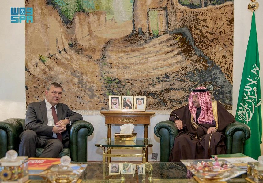 Saudi Arabia’s Deputy Foreign Minister, Waleed bin Abdulkarim Al-Khuraiji meets the Commissioner-General of the United Nations Relief and Works Agency for Palestine Refugees (UNRWA) Philip Lazzarini. (SPA)