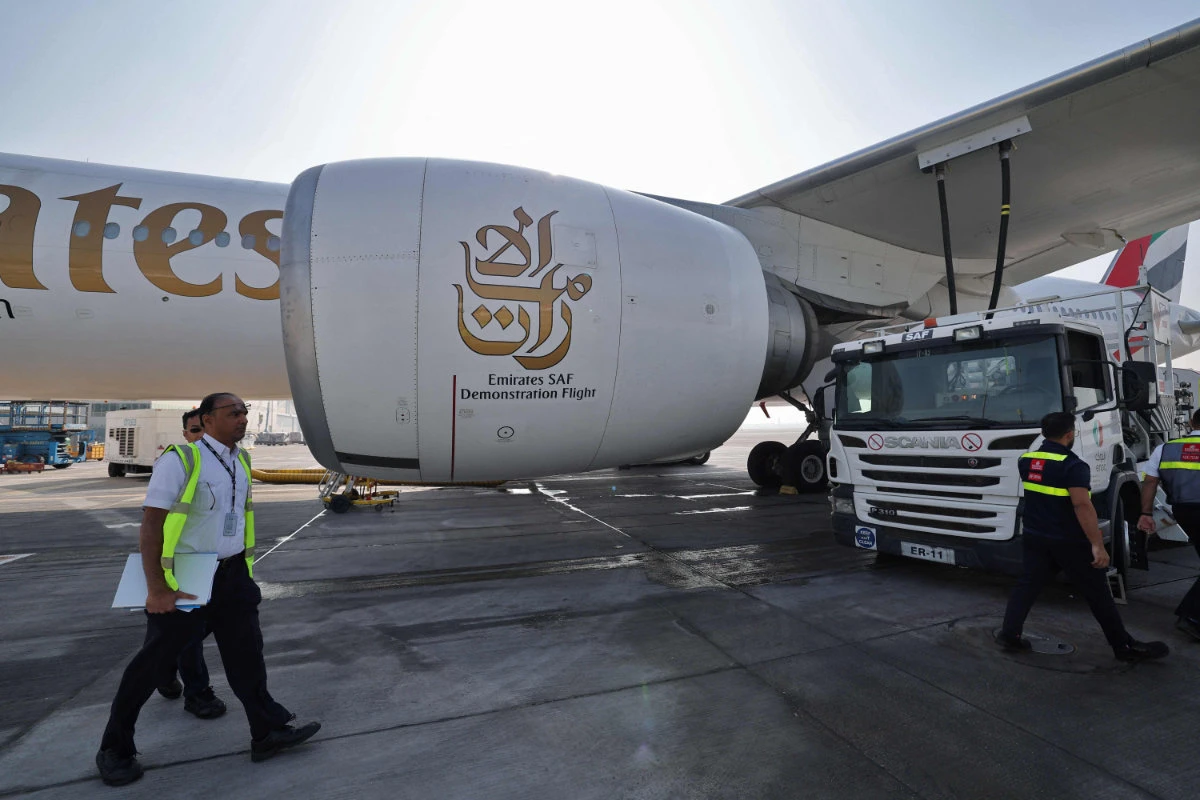 Carrier Emirates test flies Boeing 777 on sustainable fuel