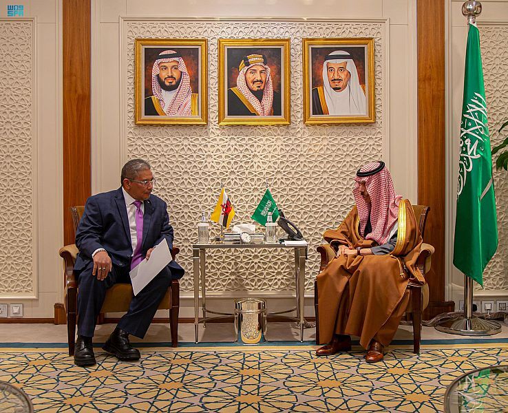 Saudi Foreign Minister Prince Faisal bin Farhan meeting Dato Erywan Pehin Yusof, second minister of Brunei’s foreign affairs, in Riyadh. (SPA)