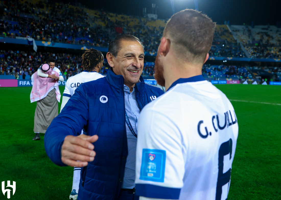 Coach Ramon Diaz celebrates Al-Hilal's famous win over Flamengo. (Twitter: @Alhilal_EN)