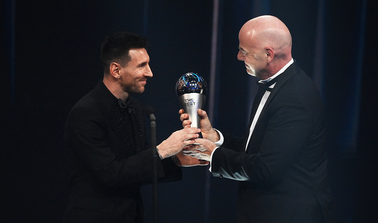 Argentina and Paris Saint-Germain forward Lionel Messi (L) receives from FIFA President Gianni Infantino the Best FIFA Men’s Player award during the Best FIFA Football Awards 2022 ceremony in Paris on February 27, 2023. (Photo courtesy: AFP)