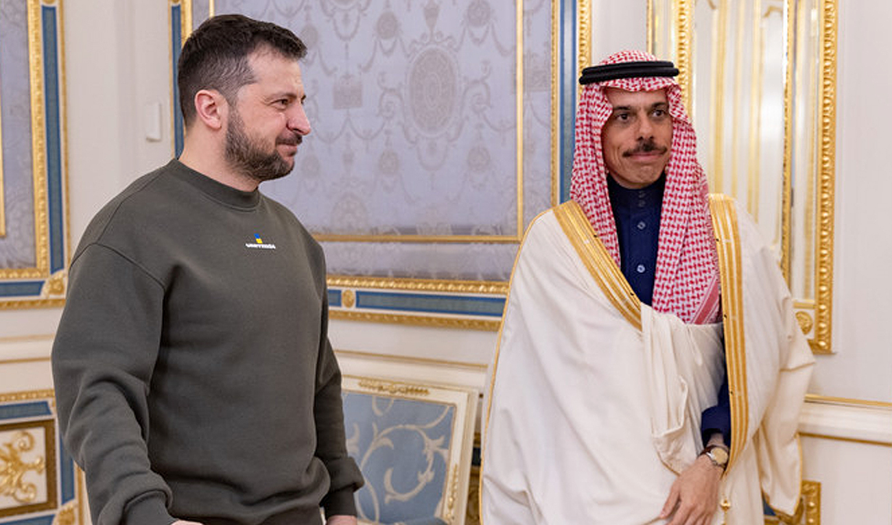 Saudi Arabia’s Foreign Minister Prince Faisal bin Farhan is hosted by Ukrainian President Volodymyr Zelensky. (SPA)