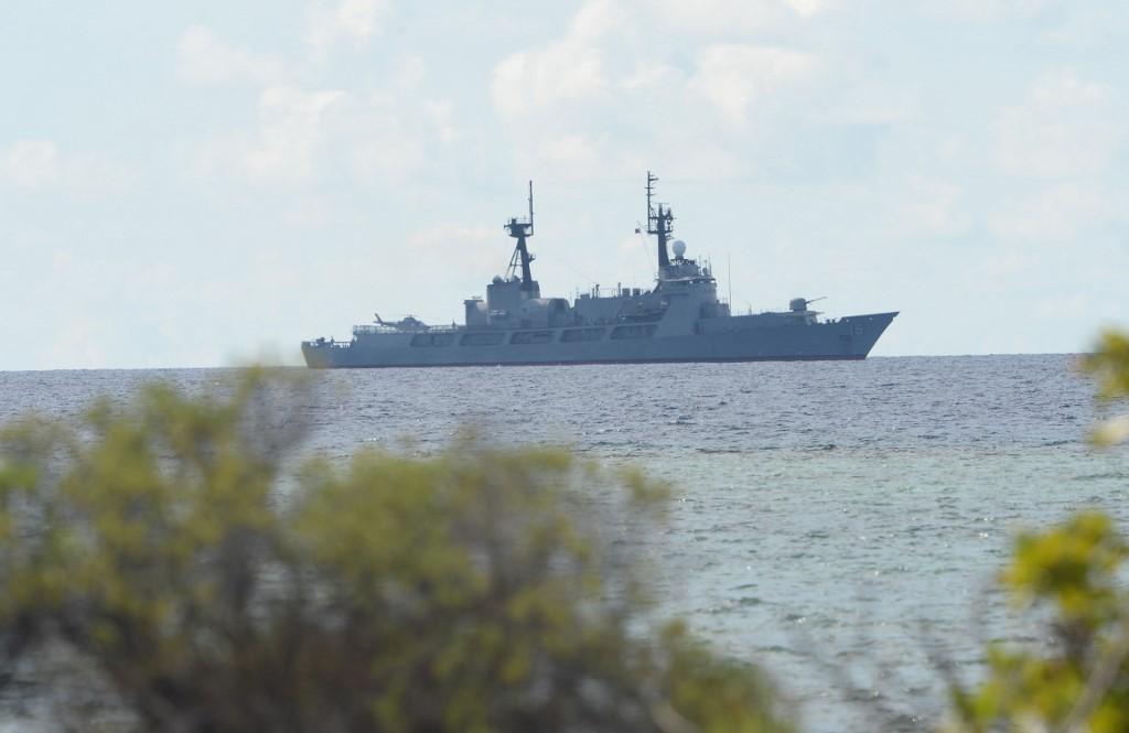 The Philippine navy’s frigate BRP Gregorio del Pilar is anchored near Thitu island in South China Sea on April 21, 2017. (AFP file photo)