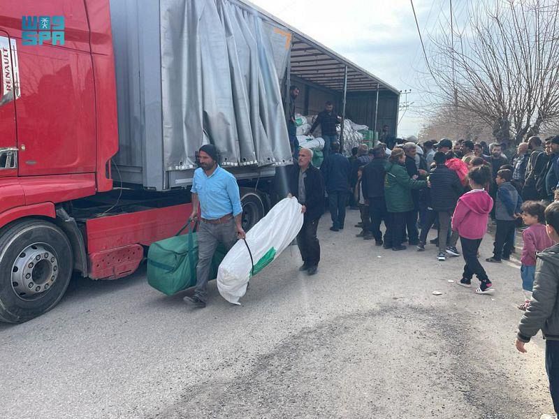 KSRelief distributed aid in Koylu, Adana, where over 6,000 individuals have been displaced. (SPA)