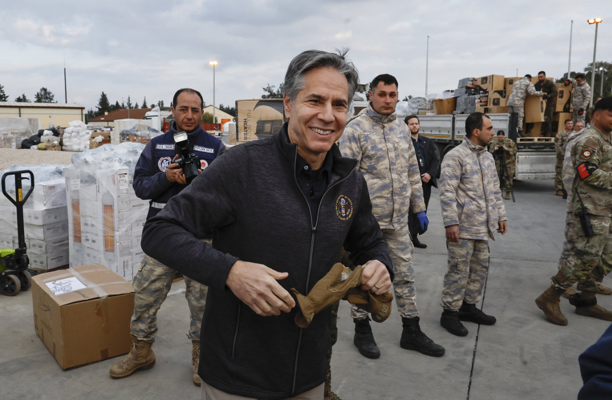 US Secretary of State Antony Blinken arriving at Incirlik Air Base in Turkiye on Feb. 19, 2023. (AFP)