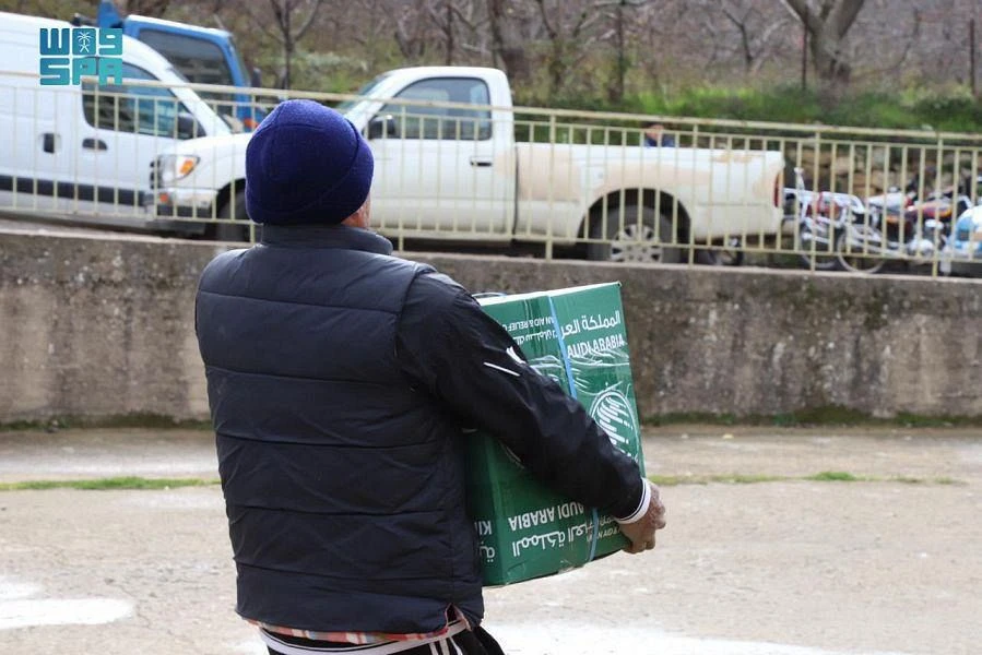 1,040 food aid packages were distributed to Syrian refugees in several Lebanese regions, benefiting 5,200 people. (SPA)
