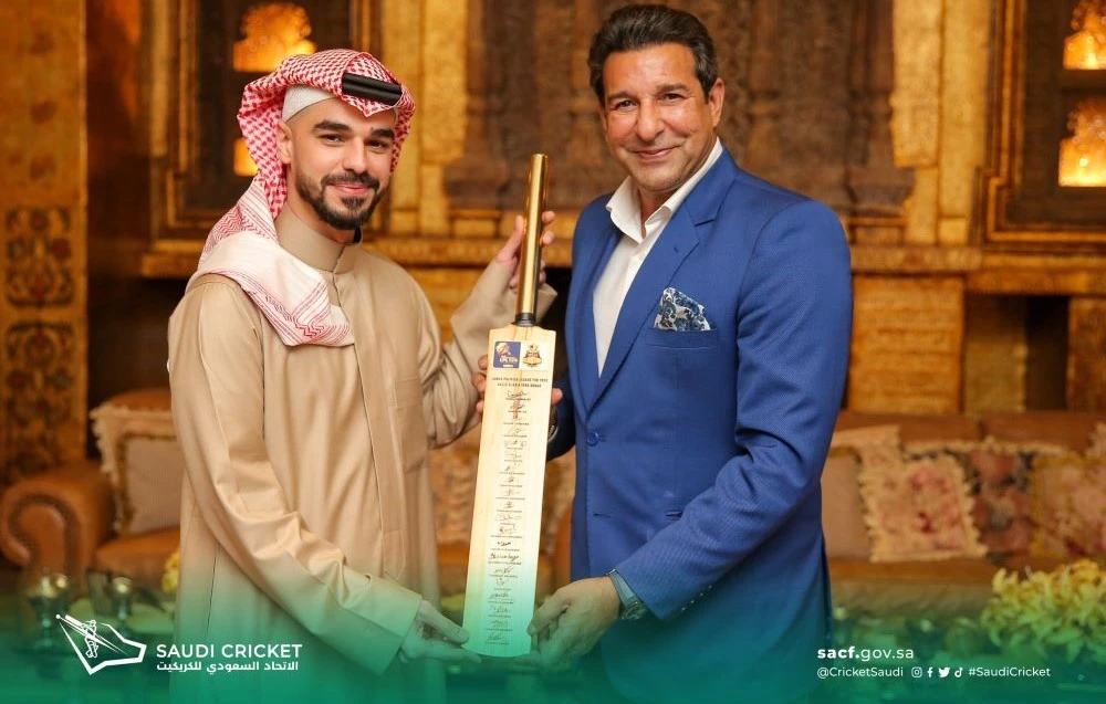 ‘Sultan of Swing’ Wasim Akram discusses future of cricket in the Kingdom with Prince Saud