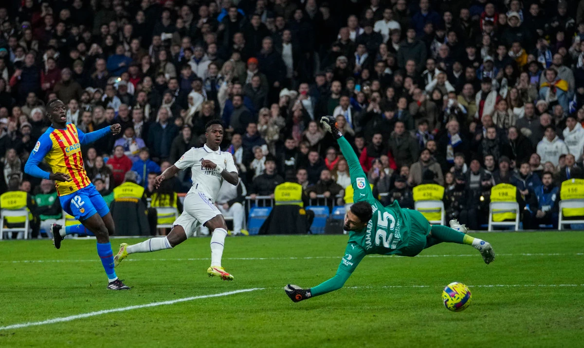Vinicius scores, escapes injury after hard hit in Real Madrid win