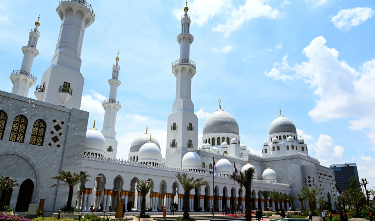 Indonesia to open Sheikh Zayed Grand Mosque in Solo before Ramadan