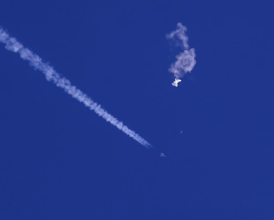 US imposes security zone in search for Chinese balloon remnants