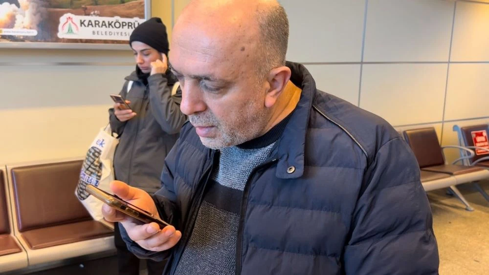 Ahmat Yilmaz was discovered by a Sky News team at an airport in Turkiye’s Adiyaman province. (Twitter/Sky News)
