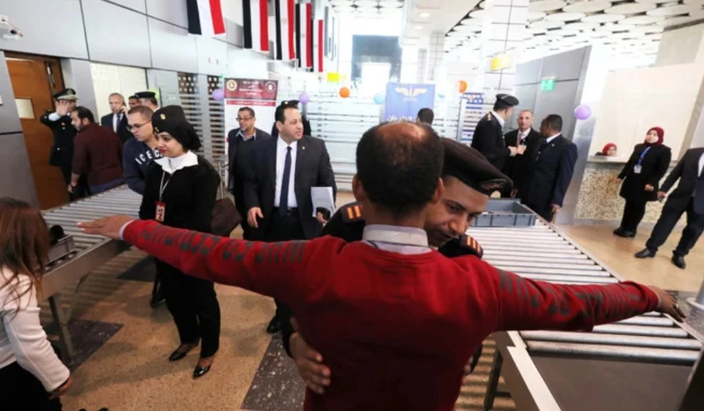 Customs officers at Sharm El-Sheikh International Airport recently foiled an attempt to smuggle Egyptian cash into the country in violation of several laws. (Reuters/File)