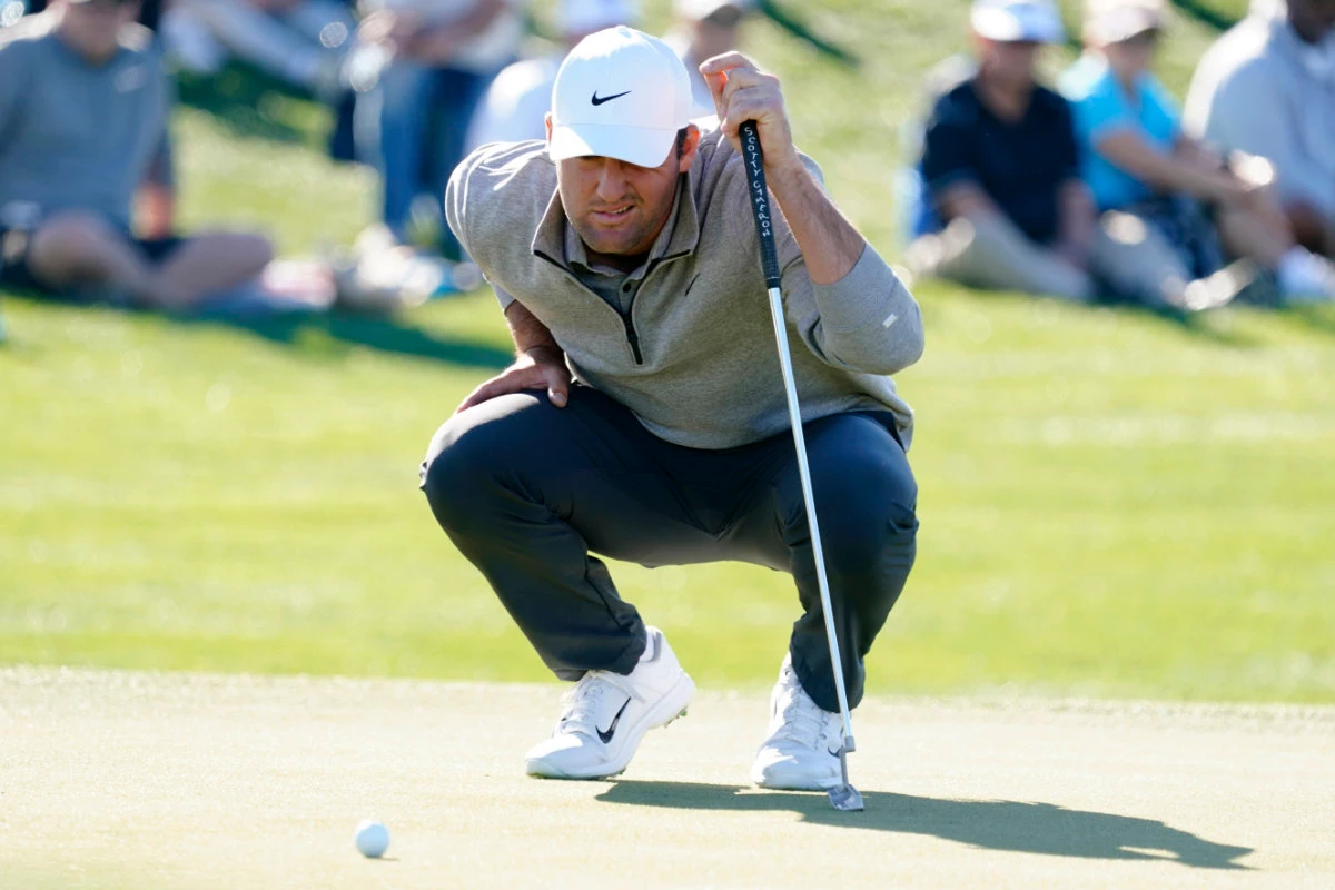 Defending champion Scottie Scheffler leads WM Phoenix Open