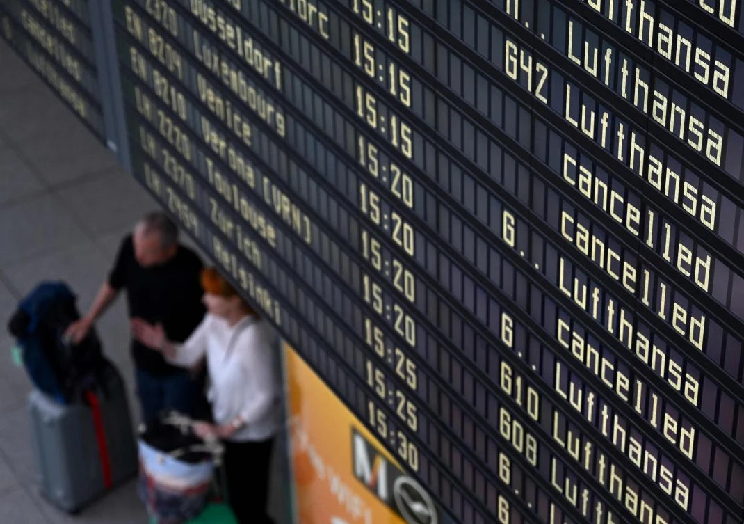 Lufthansa IT failure strands thousands of passengers worldwide