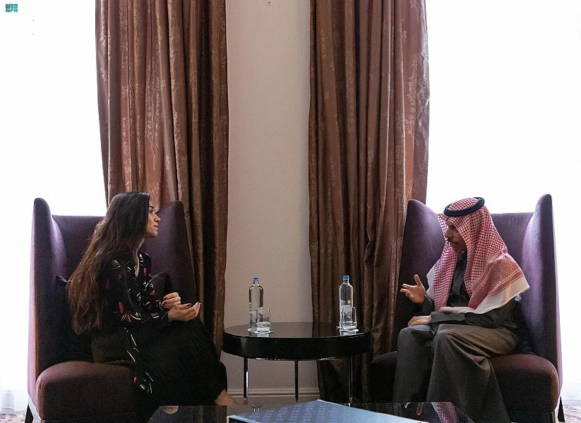 Saudi Foreign Minister Prince Faisal bin Farhan meets with 2018 Nobel Peace Prize winner Nadia Murad in Brussels. (SPA)