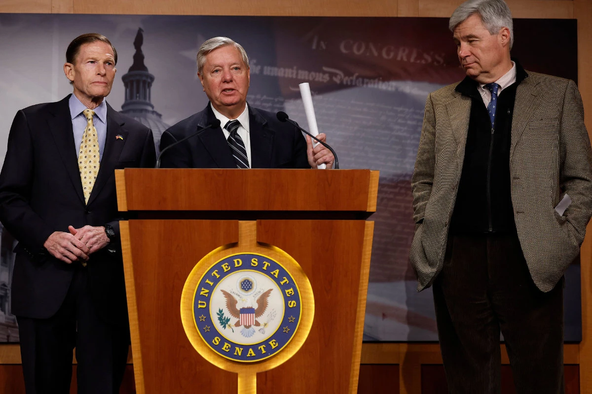 US senators Richard Blumenthal, Lindsey Graham and Sheldon Whitehouse hold a news conference on February 16, 2023 in Washington, D.C. to introduce a bipartisan act designating Russia’s The Wagner Group as an international terrorist organization. (AFP)
