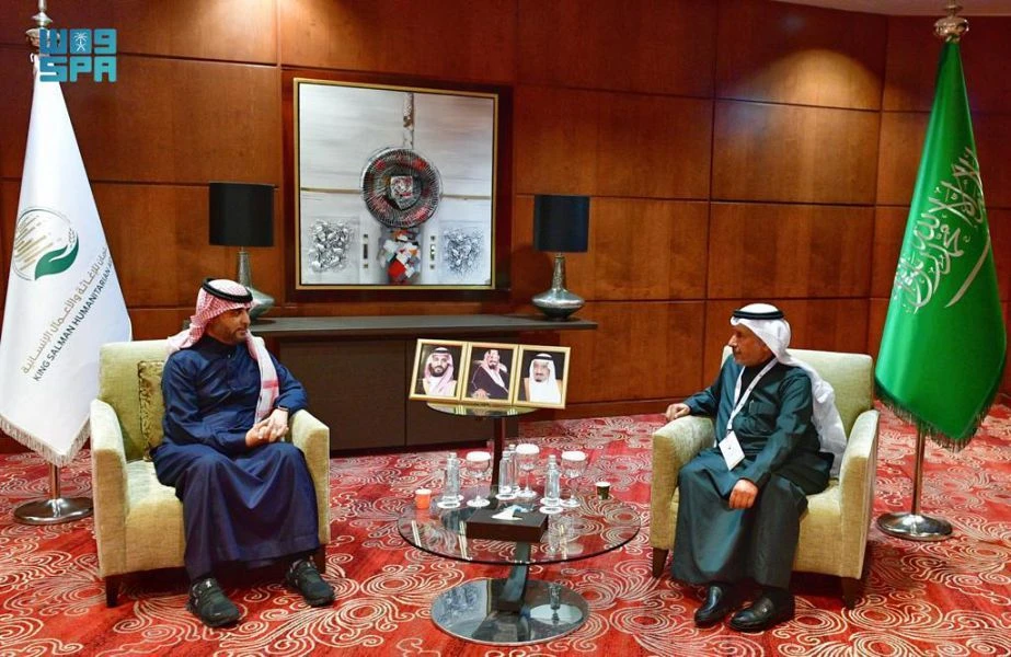 KSRelief General Supervisor Dr. Abdullah Al-Rabeeah with Dr. Abdulhamid Alkhalifa, director general of the OPEC Fund for International Development. (SPA)