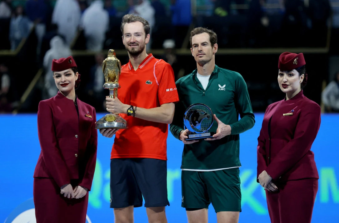 Medvedev halts Murray heroics to claim Qatar Open title