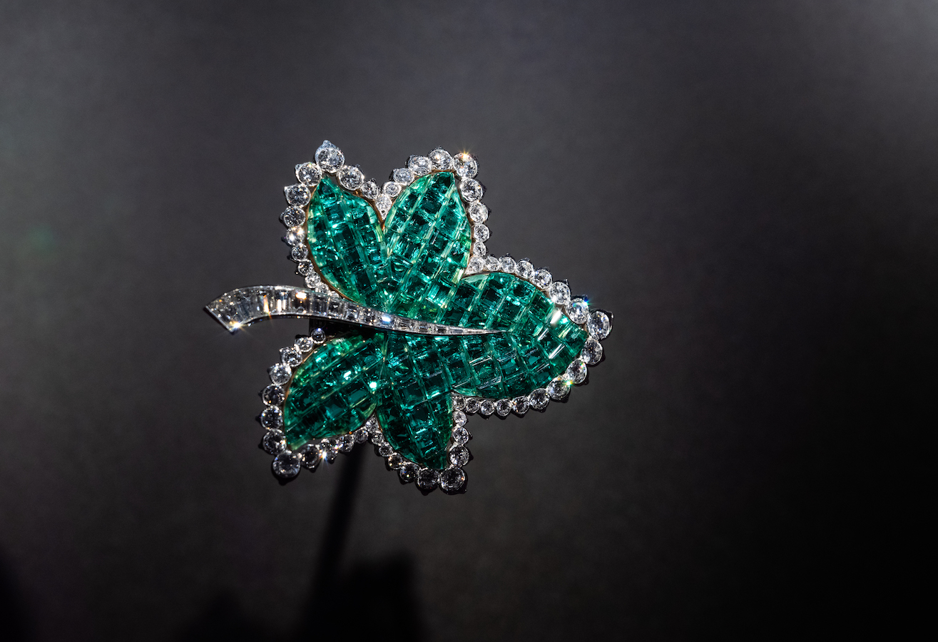 ‘Flora in Jewelry Arts’