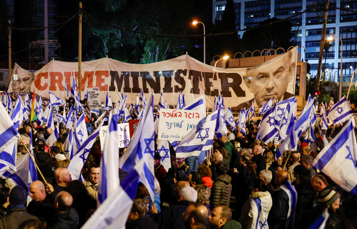 Israelis protest in Tel Aviv against PM Netanyahu's attempt to weaken the Supreme Court. (Reuters)