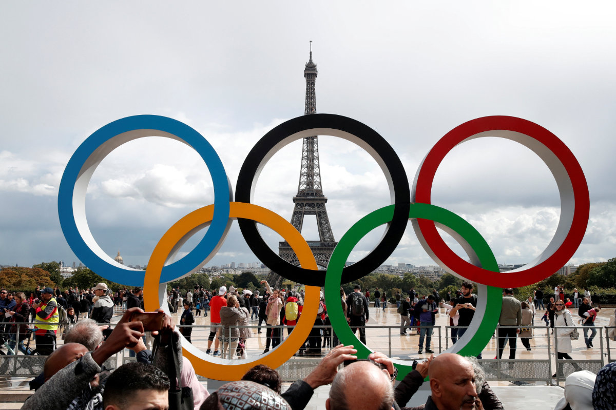 Olympic rings to celebrate the IOC official announcement that Paris won the 2024 Olympic bid are seen in front of the Eiffel Tower at the Trocadero square in Paris. (REUTERS/File Photo)