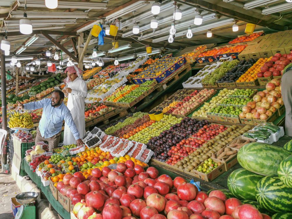 The monthly consumer price index was affected by 0.6 percent fall in food and beverages prices. (Shutterstock)