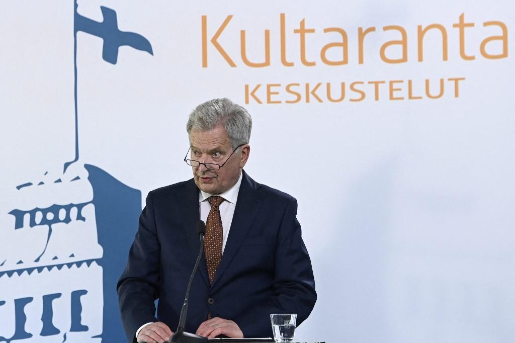 Finland’s President Sauli Niinisto will visit Turkiye on Friday to discuss his country’s bid to join NATO with Turkish counterpart Tayyip Erdogan. (AFP)